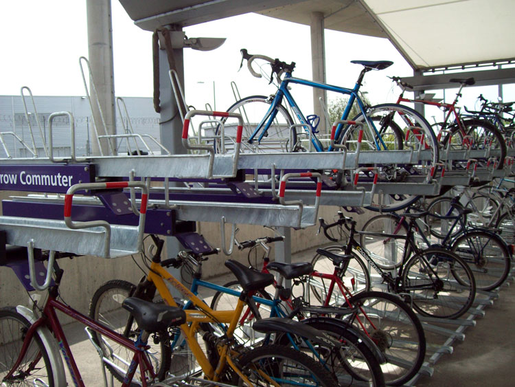 //www.cyclehoop.com/wp-content/uploads/2012/11/two-tier-bike-rack.jpg)